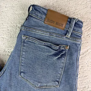Women's Judy Blue 11/30 Boyfriend Fit High Rise Timmy Control Jeans thumbnail 2