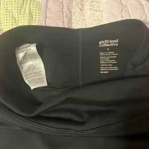 Girlfriend Collective black tennis skirt thumbnail 2