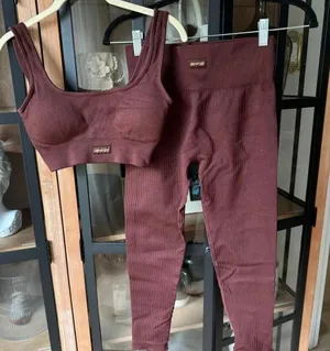 Oh Polly Bo + Tee workout set No Sweat Ribbed Scoop Neck Sports Bra Dark Brown leggings thumbnail 2