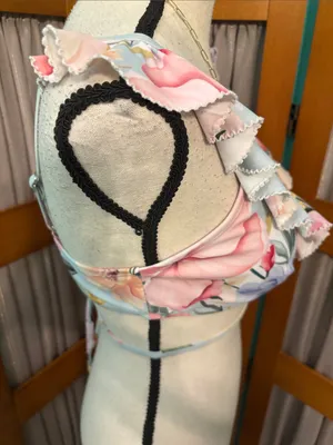 Cupshe Pastel Floral Ruffle Bikini Top in Pink, Blue, Yellow thumbnail 7