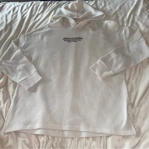 Abercrombie and Fitch Sweater thumbnail 1