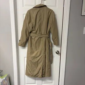 Vintage LL Bean Trench Coat Womens Medium Tan Khaki Belted Zip Out Liner USA thumbnail 6