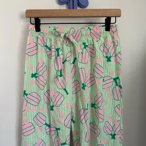 8 Oak Lane Women’s XS/Small Pickleball Pajamas Pink Green Stripe Spring Preppy thumbnail 3