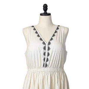 Universal Thread Womens Size XL Cream Black Embroidered Midi Dress Boho Pockets thumbnail 7