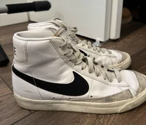 Nike Blazer Mid 77 thumbnail 1