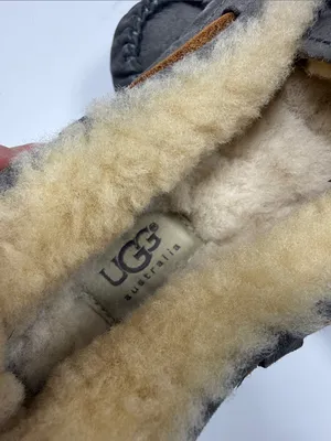 Ugg Women’s Dakota Fur-Lined Moccasin Slip-on Slippers in Gray S-580 Sz 8 thumbnail 9