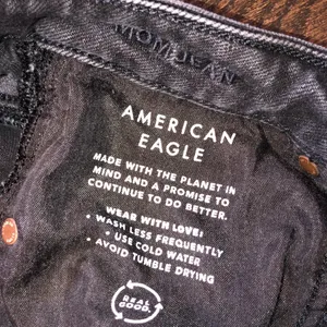AMERICAN EAGLE Mom Jean in black size 4 regular thumbnail 5