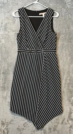 Hutch Indira Asymmetrical‎ Striped V-Neck Wrap Dress Size Small Black & White thumbnail 1