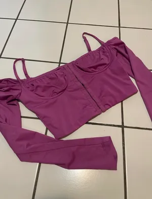 Princess Polly Fuchsia Off-Shoulder Crop Top with Long Sleeves thumbnail 2