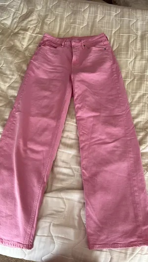 Old navy pink jeans thumbnail 1