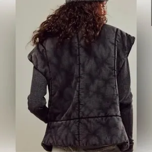 COPY - Free people Roll With Us Puffer Vest thumbnail 3