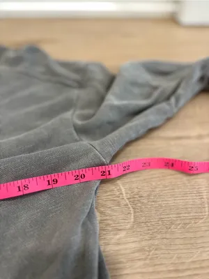 Pilcro by Anthropologie Grey Washed Crewneck Size Meidum thumbnail 6