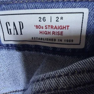 GAP 90s Straight High Rise Jeans Women's Size 26R‎ Blue Medium Wash Denim thumbnail 8