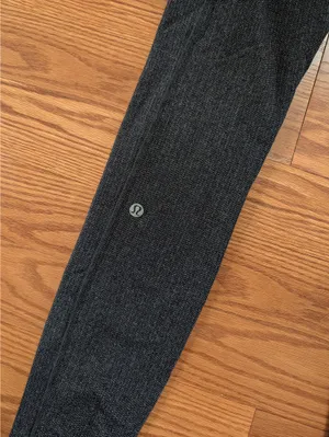 Lululemon Gray Textured Leggings Pants Size 6 thumbnail 6