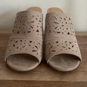 American Eagle Perforated Block Heel Mule Sandals Size 12 thumbnail 3