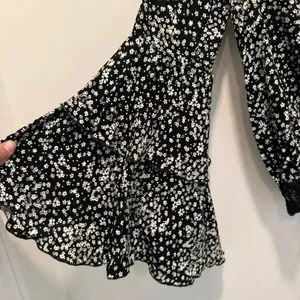 Free‎ People Ditsy Floral Black Lace Bodysuit Dramatic Ruffle Long Sleeve… thumbnail 6
