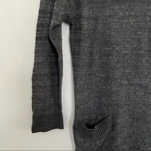 Aerie Sweater Women's Size M Lightweight Pockets Charcoal Gray thumbnail 3