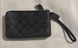 Coach Double Corner Zip Signature Wristlet Black EUC thumbnail 3