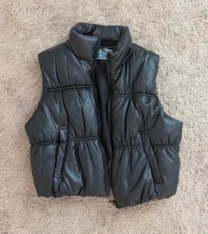 Black puffer vest thumbnail 1