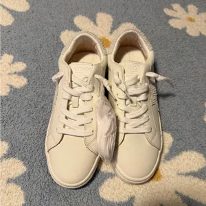 Vintage Havana White Pearl Star Sneakers - Perfect for Brides or Brides to Be thumbnail 5