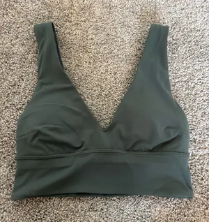Lululemon Sports Bra Size 4 thumbnail 1