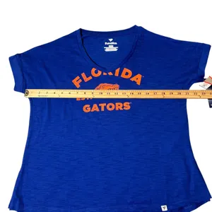NEW Florida Gators V-Neck T-Shirt Women S‎ Blue Oversized Fanatics College Tee thumbnail 6