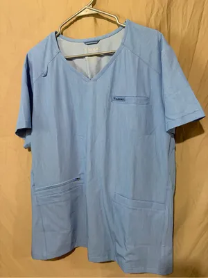 Ariat scrub top thumbnail 1