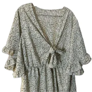 Boho Romper with daisy flowers thumbnail 3