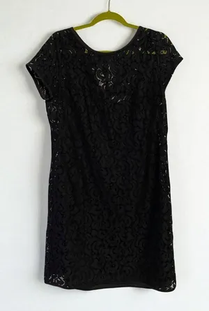 Loft Lace Shift Dress Floral Black Keyhole Back Ribbon Tie Elegant Cap‎ Sleeve thumbnail 1