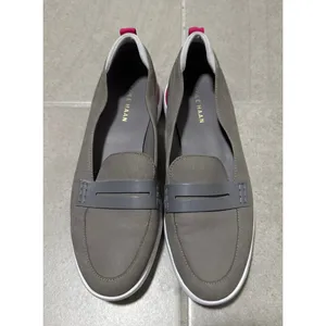 COLE HAAN Women's Gray Lady Essex Almond Toe Slip On Loafers Sz 9.5 thumbnail 2