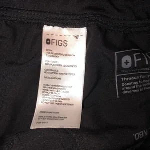 FIGS black nurses scrubs size xxsmall thumbnail 3