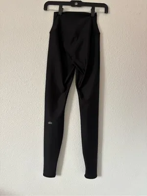 Alo yoga High-Waist Airlift Legging in black sz XXsmall thumbnail 10