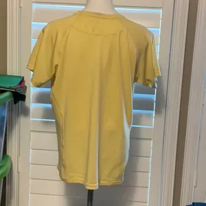 Yellow Women's Short Sleeve Tee Size XXL thumbnail 3