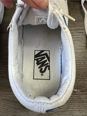 Vans White Low-Top Sneakers with Blue Accent thumbnail 3