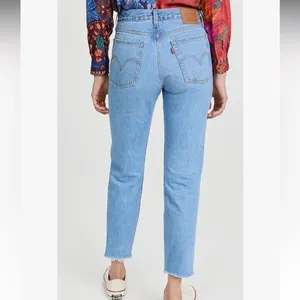 NWT Levi's Premium Wedgie Icon Fit Jeans in Medium‎ Blue Size 25 thumbnail 3