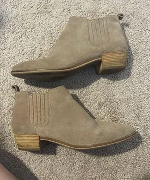 Michael Kors Tan Suede ankle boot thumbnail 10