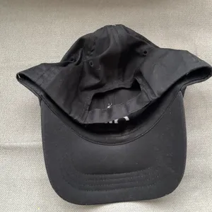 Alo Yoga Off-Duty Cap Black/White thumbnail 7
