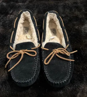black raven UGG Dakota moccasins cozy sheepskin lining shoes loafers 6 thumbnail 1