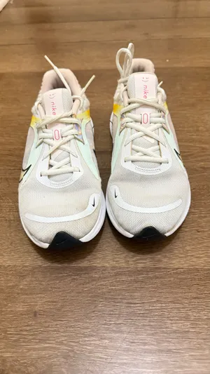 Women's Nike Quest 5 Women’s Shoes Size 8.5 thumbnail 2