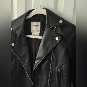 Abercrombie & Fitch Classic Black Leather Jacket thumbnail 2