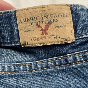 American Eagle Jeans Women 14 Regular 37x32 Boot Cut Hipster Fit Hem Wear thumbnail 4