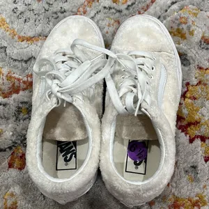 Vans w size 8 teddy fuzzy old school skate sneakers thumbnail 5