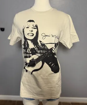 Joni Mitchell Graphic T-Shirt Cream Tan Sand Size S Guitar Folk Rock Tee Merch thumbnail 1