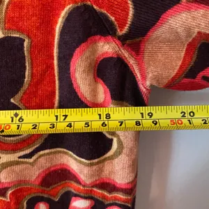Chico's Red Paisley V-neck Sweater Boho Lightweight Preppy Women size 1 / Medium thumbnail 7