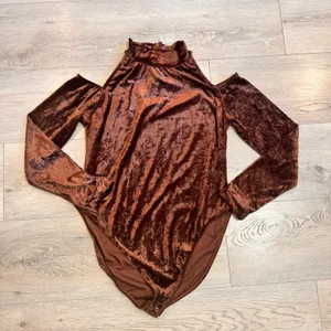 Vintage Croquet Club Velvet Bodysuit Brown Cold Shoulder Medium M‎ Mock Neck Top thumbnail 1
