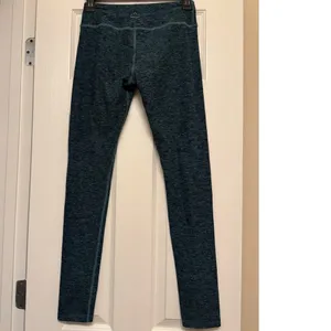 Beyond Yoga Space Dye Teal Leggings Size Small thumbnail 3