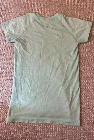 Lululemon Swiftly Tech Short Sleeve thumbnail 2