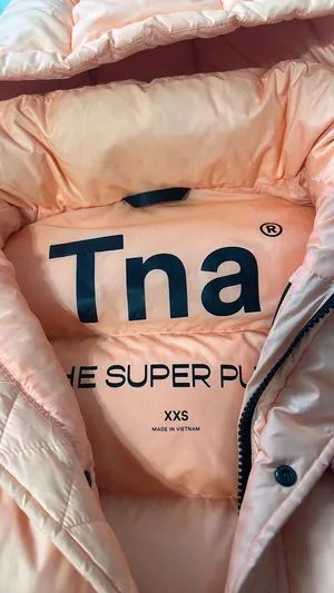 Aritzia TNA Super Puff Jacket thumbnail 5