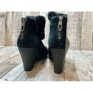UGG Antonia Black Suede Fur Cuffed Wedge Boot Bootie 9 Quiet Luxury Casual Chic‎ thumbnail 6