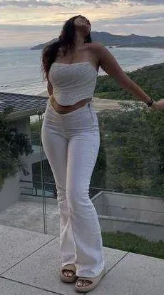 VIRAL Urban Outfitters White BDG Ruched V-Front Flare Jeans thumbnail 9